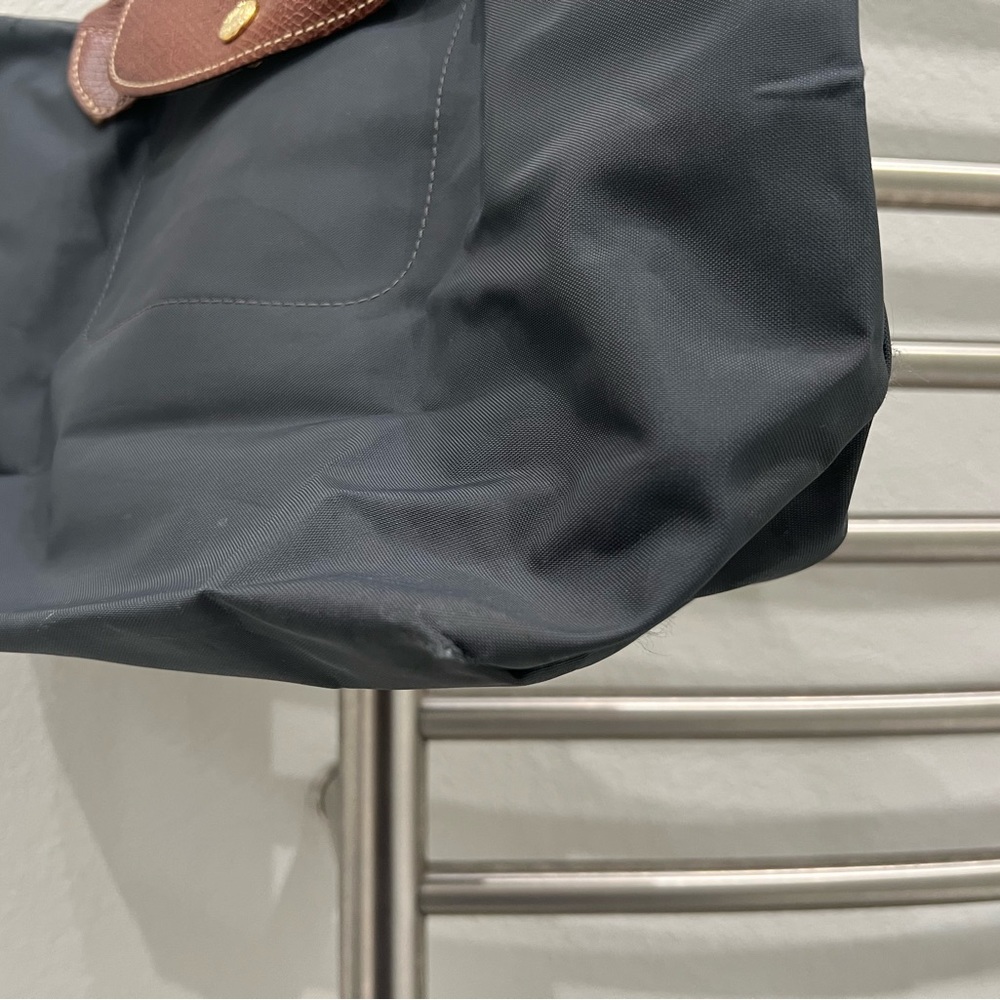 Longchamp Le Pliage Medium Long Handle Gray - Picture 5 of 6
